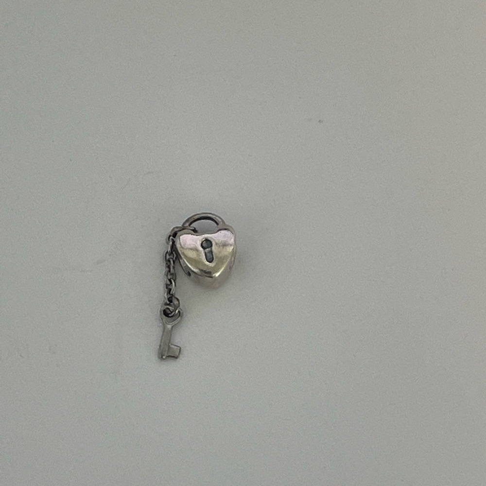 Pandora s925 ale lock and key charm